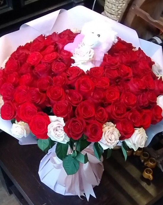 101 Trandafiri Rosii