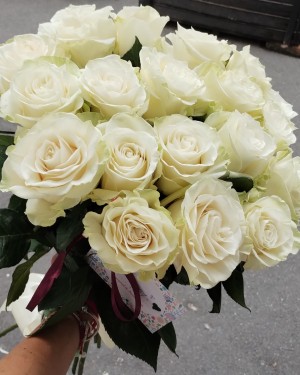 Buchet Trandafiri Snow White