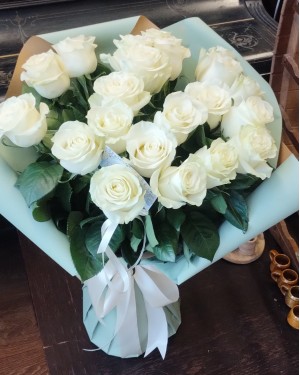 Buchet Trandafiri Snow White