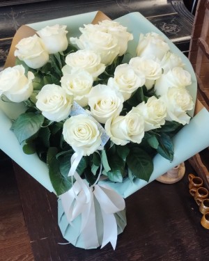 Buchet Trandafiri Snow White