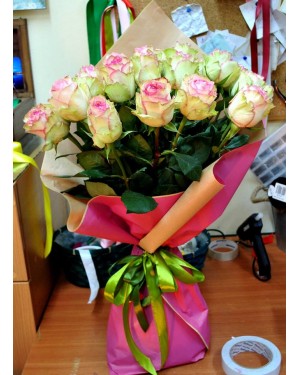 Buchet trandafiri Esperance