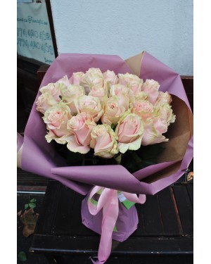 Buchet trandafiri Light Pink
